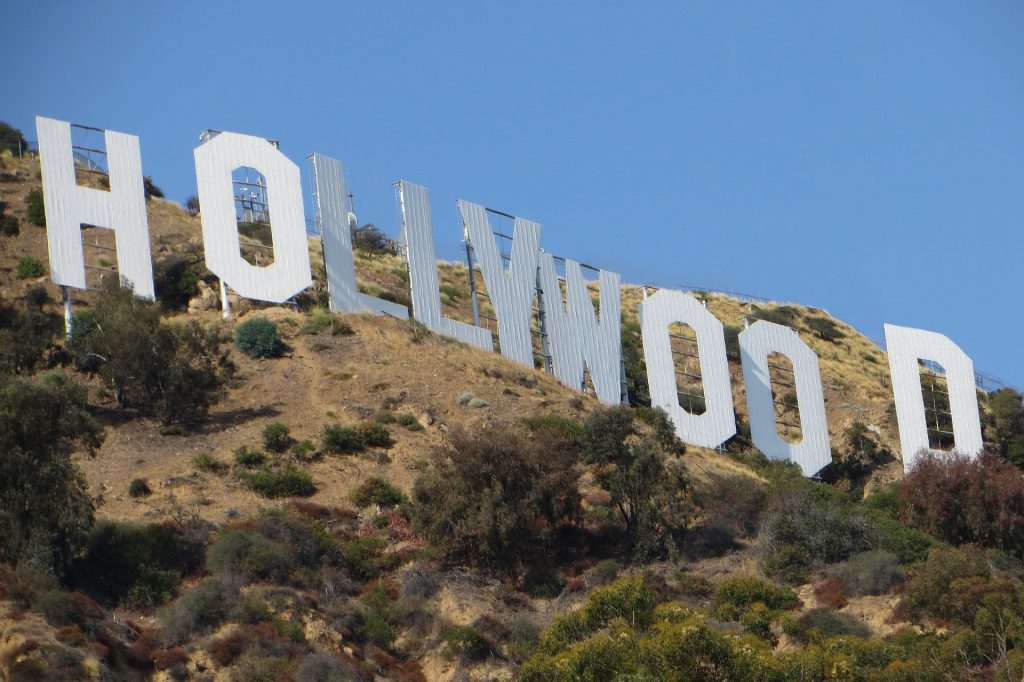 napis Hollywood