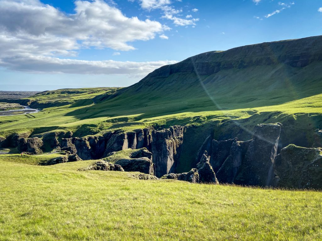 Kanion Fjaðrárgljúfur od góry